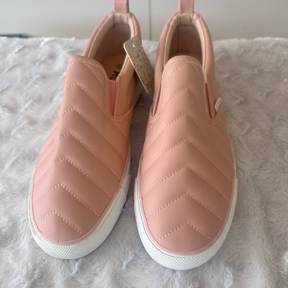 Mudd Pink Quilted Slip-On Sneakers - Picture 4 of 8